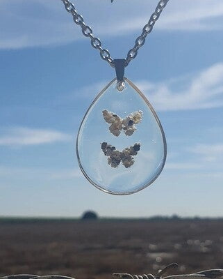 Colgante lagrima mariposa