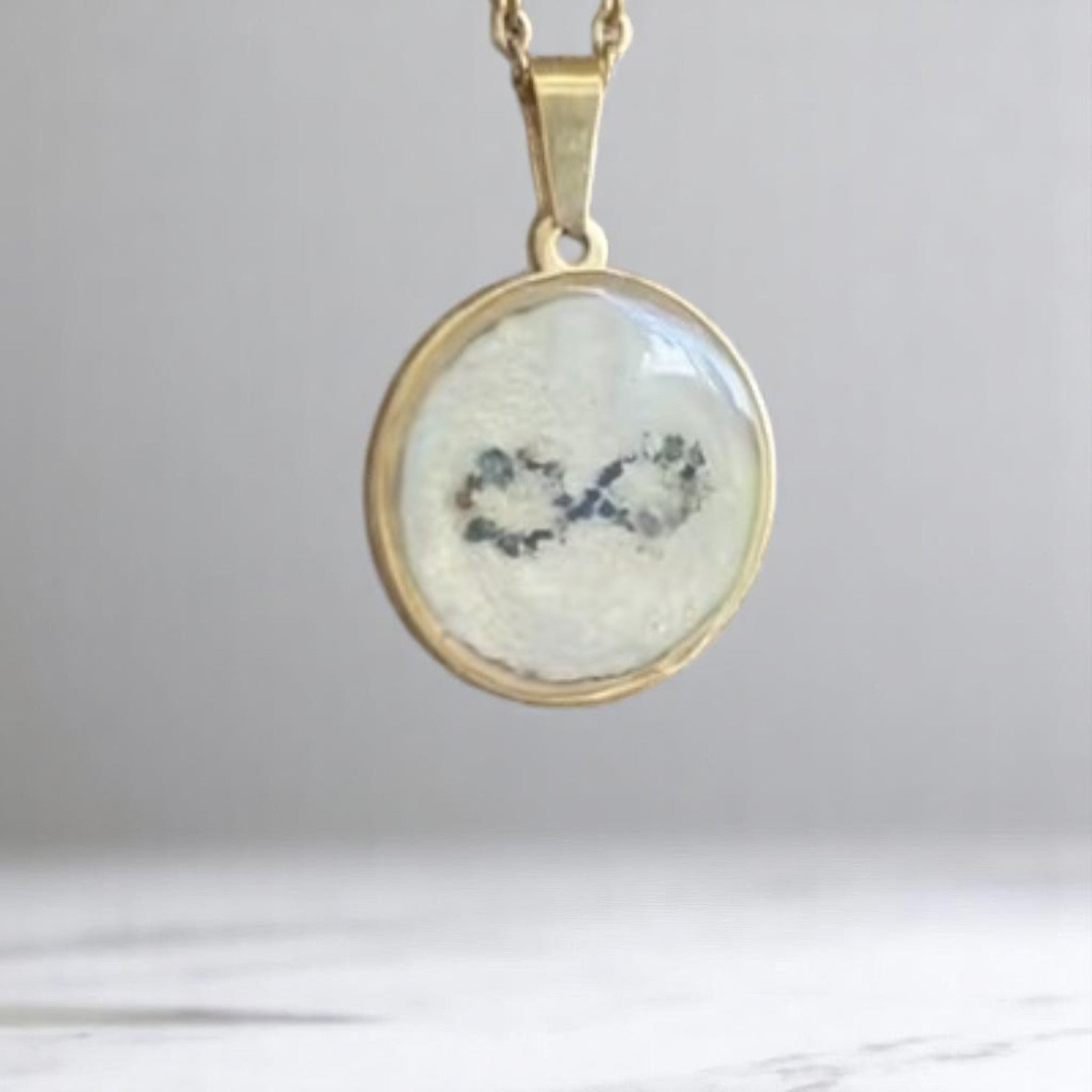 Colgante infinito Love